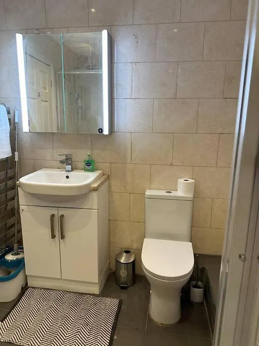 Apartment Flat Close To Leagrave Station Luton Airport