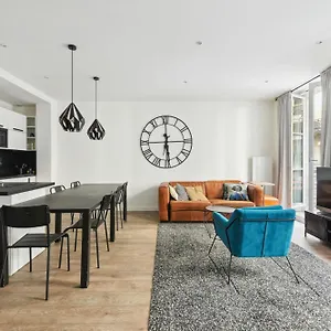 Elegant Dans Le Quartier Concorde A Apartment Paris